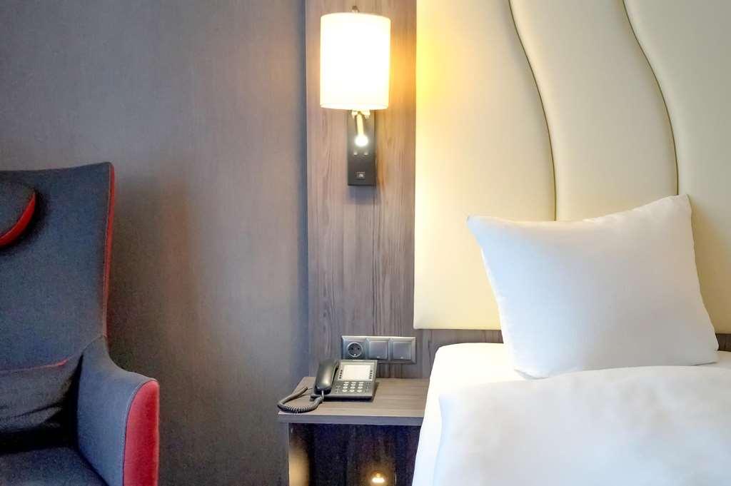 Plaza Premium Parkhotel Norderstedt Room photo